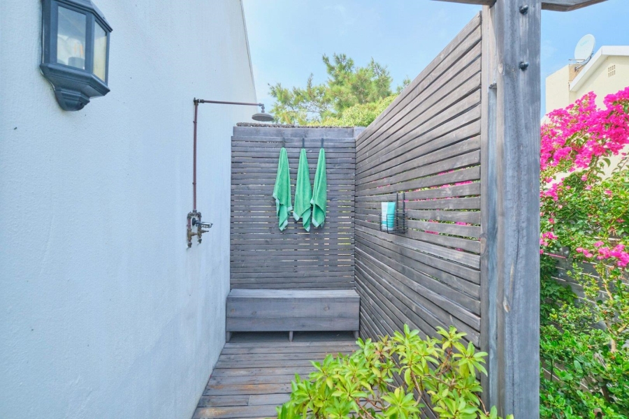 5 Bedroom Property for Sale in Flamingo Vlei Western Cape